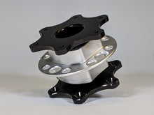 Load image into Gallery viewer, Quick Release Steering Hub- Clear